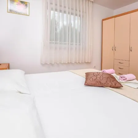 Aurel Suites-two Bedroom With Balcony *